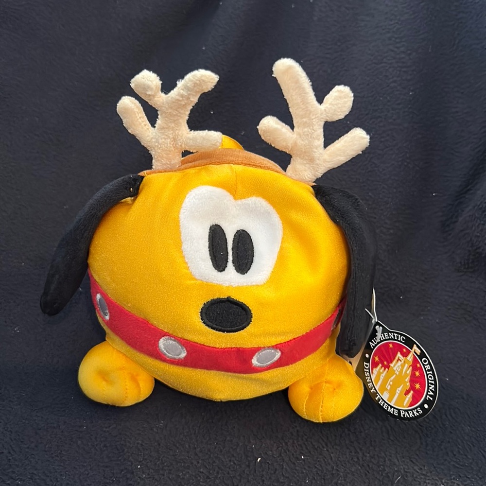 Disney’s smash small Pluto with reindeer ears